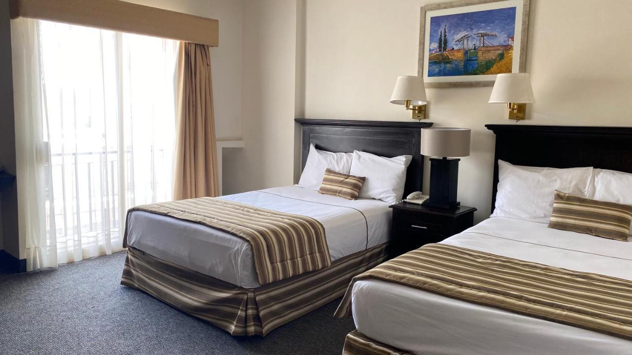Hotel Zafra Torreón Esterno foto